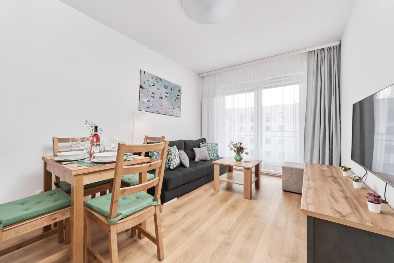 Apartment Wichrowa With Free Garage Wroclaw By Noclegi Renters Exterior foto